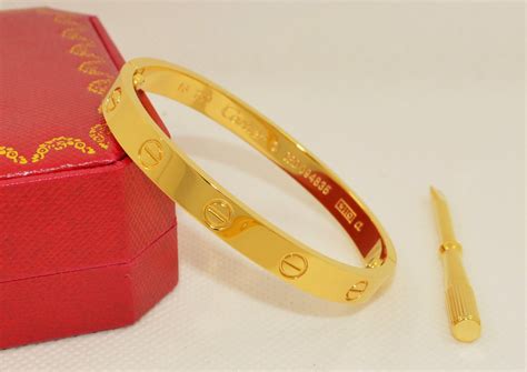 top quality replica cartier love bracelet|alternatives to cartier love bracelet.